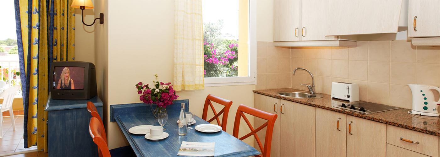 Aparthotel Comitas Isla Del Aire Punta Prima  Zewnętrze zdjęcie